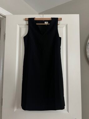 J. Crew Black Sleeveless V-Neck Shift Dress - Minimal Chic